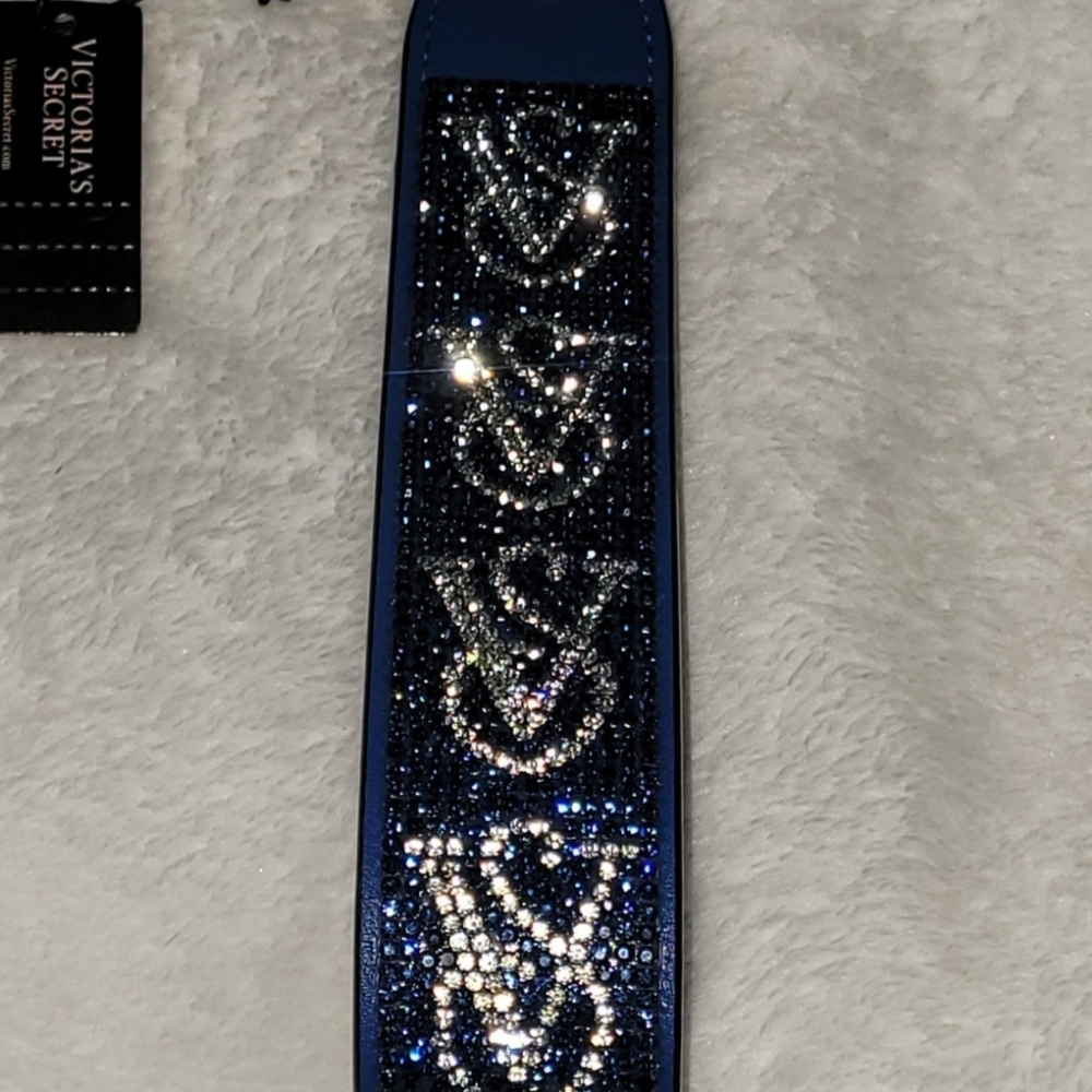 Nwt VS Wristlet Keychain Blue sapphire and Silver With Rhinestone.Read Full Post - Picture 5 of 12